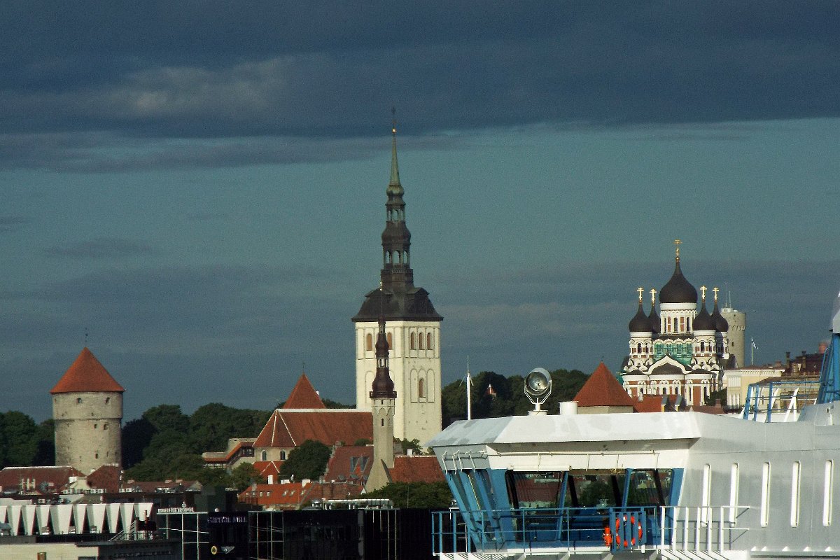 DSCF4270.jpg - Vaade Tallinnale Megastar pardalt.
